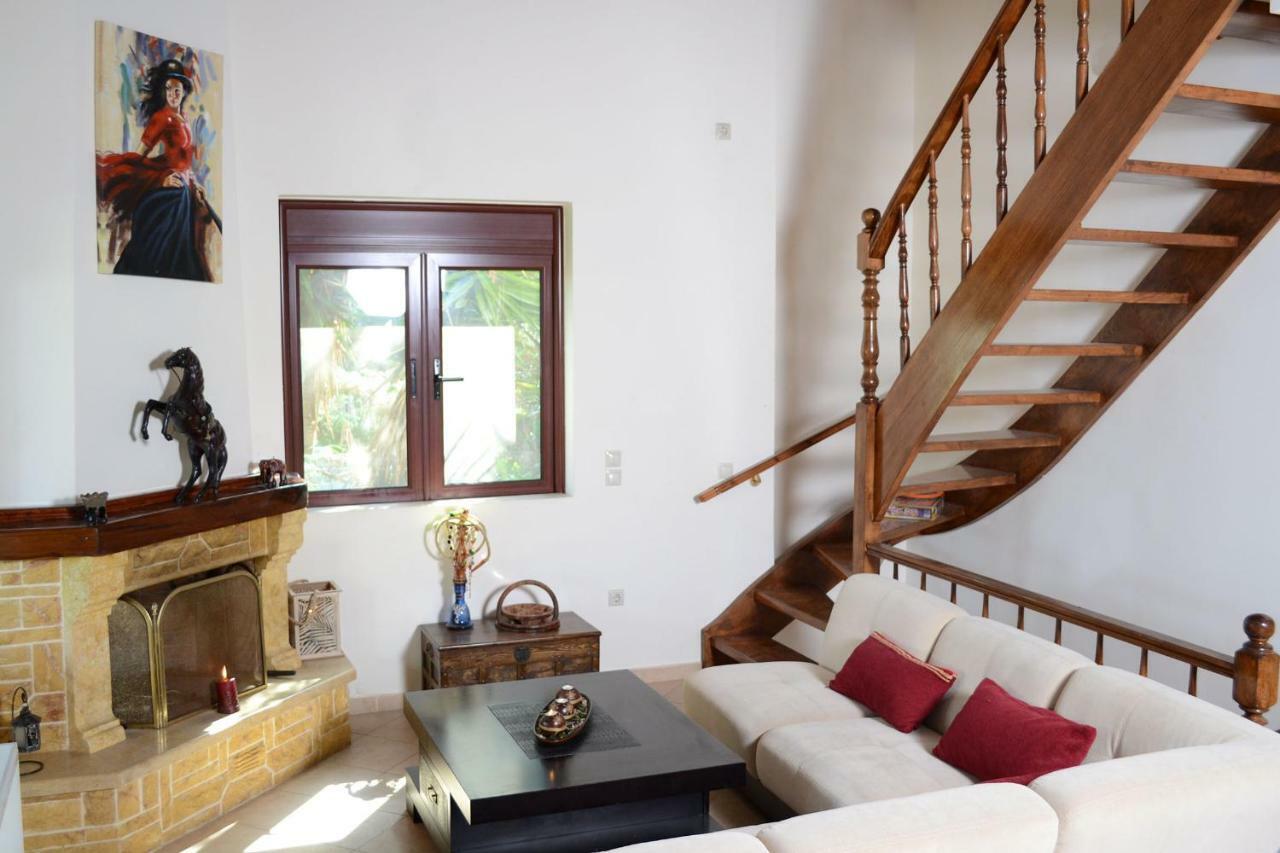 Villa Bella Loukisia Loukissia Екстер'єр фото